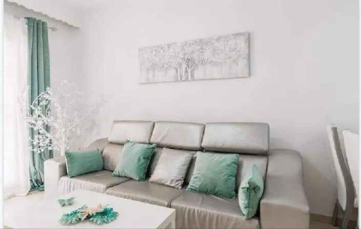 Kbm-1 Apartment Cadiz